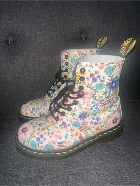 Dr. Martens Wildflower Wanderlust 1460 Boots